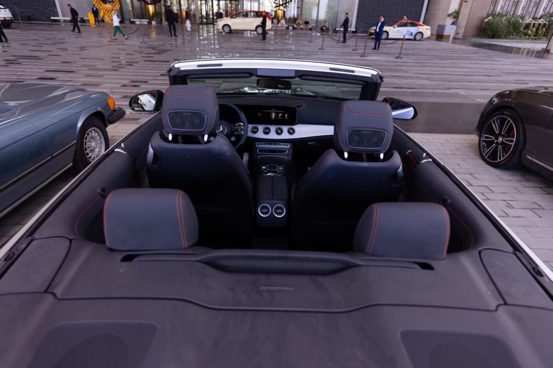 Mercedes-Benz E-Class view 7