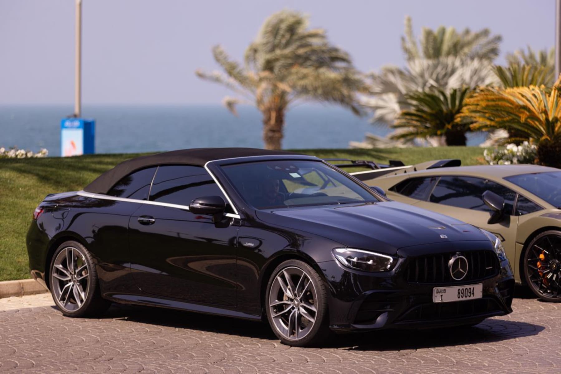 Mercedes-Benz E-Class view 9