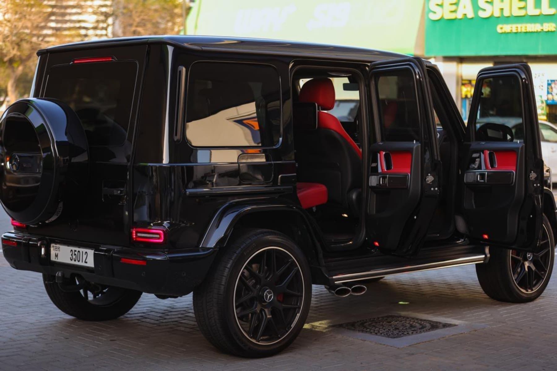 Mercedes-AMG G63 view 17