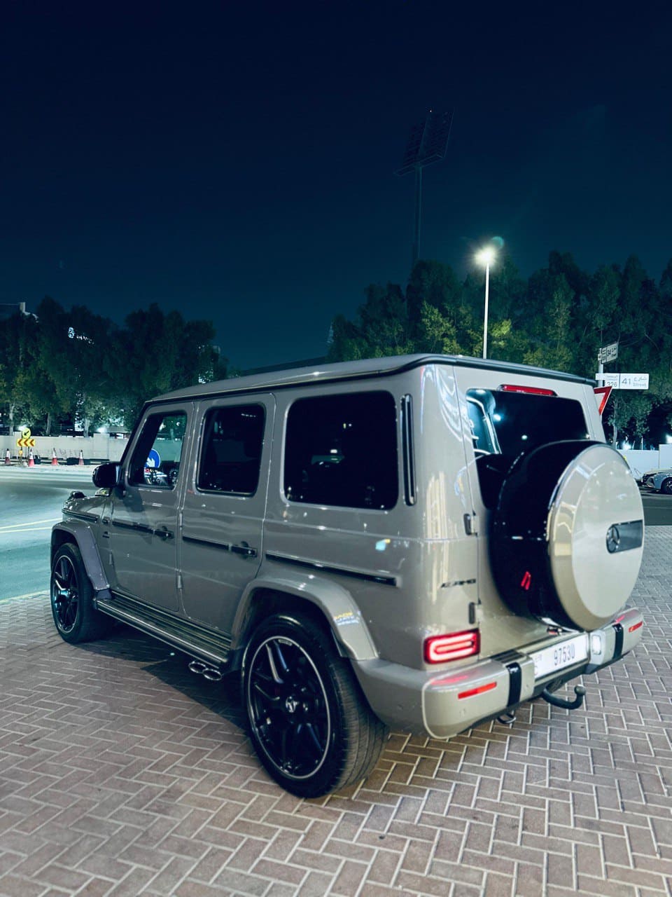 Mercedes-Benz G-Class AMG G63 view 6
