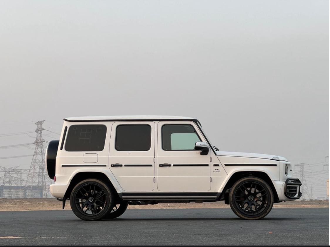Mercedes-AMG G63 view 3