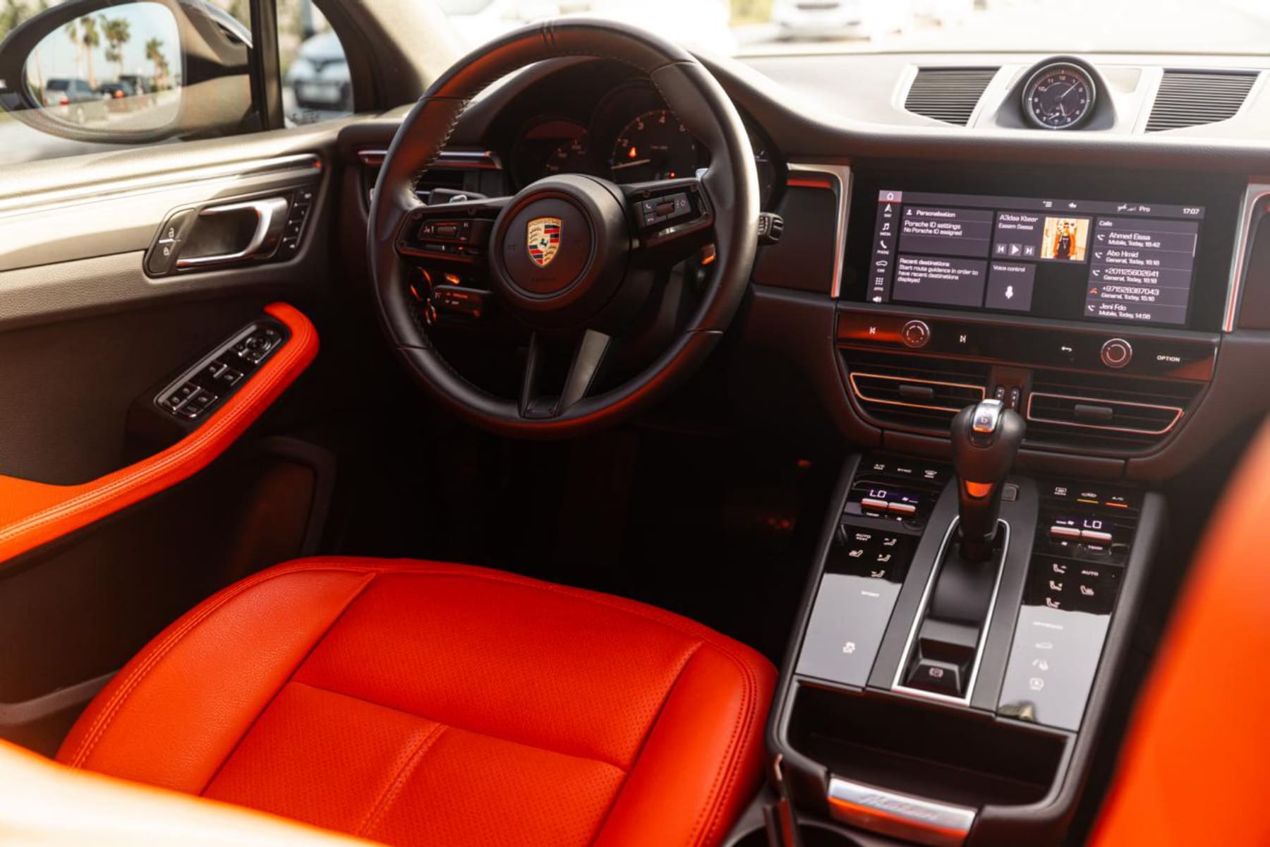 Porsche Macan view 4