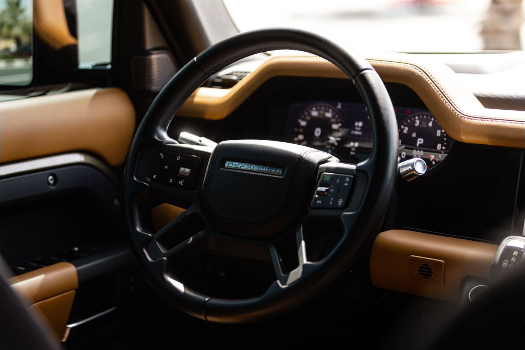 Land Rover Defender view 4