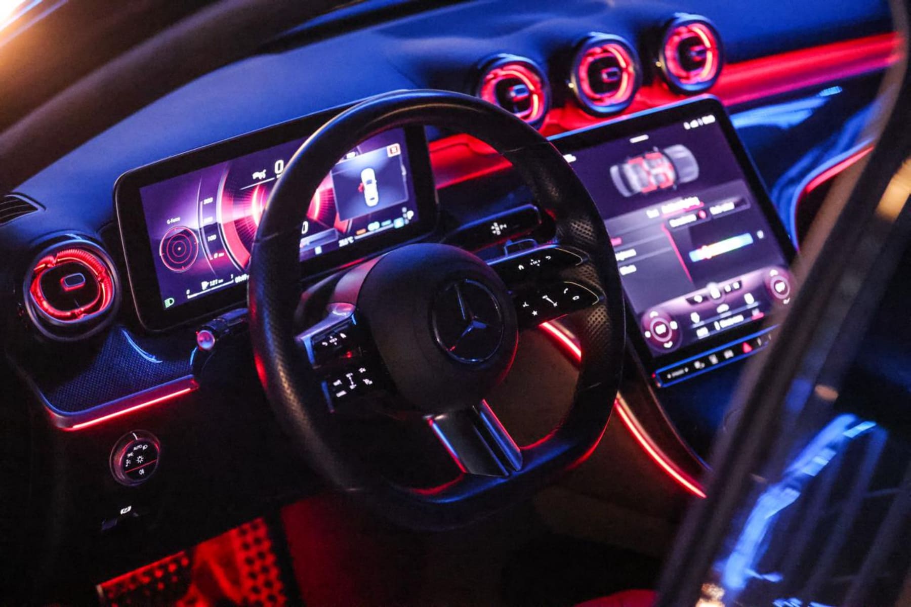 Mercedes C-Class view 5