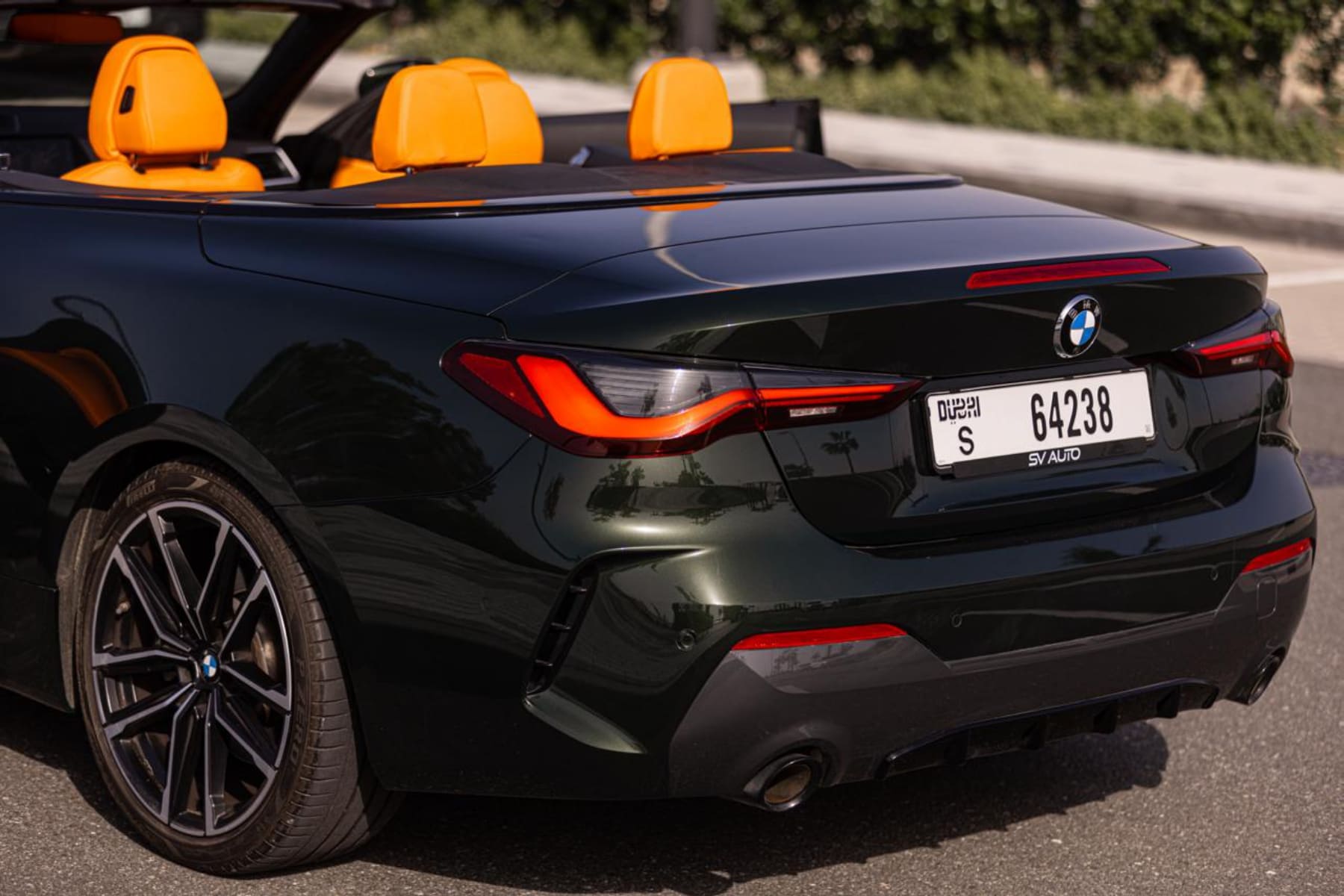 BMW 4 Series Convertible view 3